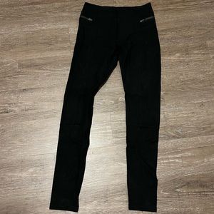 Romeo & Juliet Couture Medium Leggings